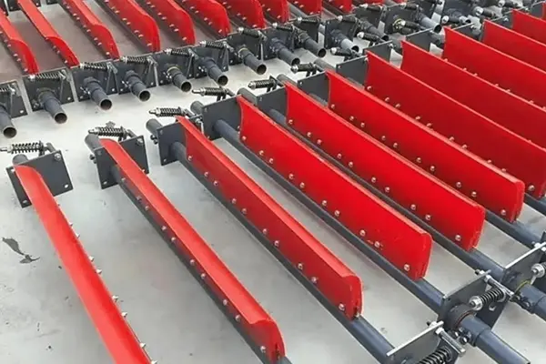 Conveyor Belt Cleane